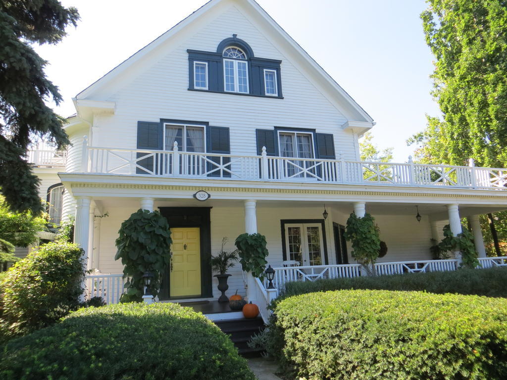 Lakewinds Country Manor Acomodação com café da manhã Niagara-on-the-Lake Exterior foto