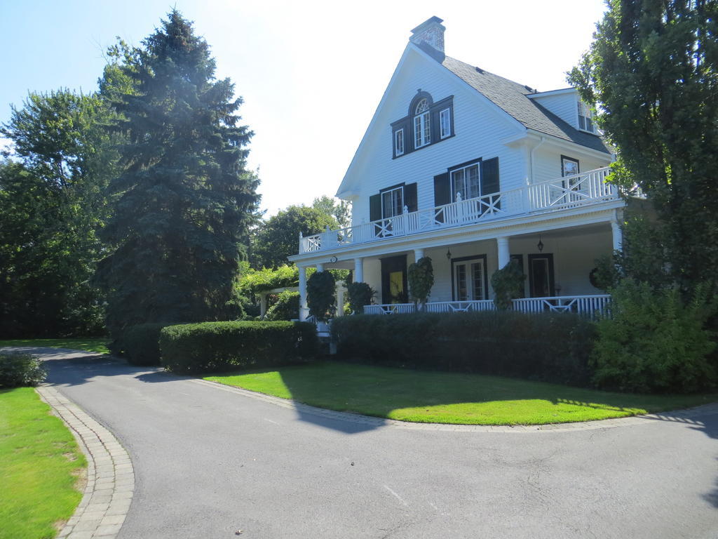 Lakewinds Country Manor Acomodação com café da manhã Niagara-on-the-Lake Exterior foto